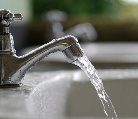 La Sindicatura de asociaciones de consumidores del ERAS, con amplia participación de ADDUC, presento nota en contra del Reglamento del Usuario