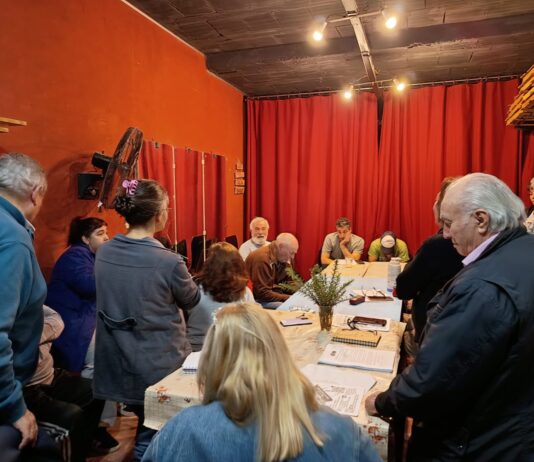 REUNION DE AUTORIDADES ADDUC CON INSTITUCIONES BARRIALES 17/6/2026 TEMAS DE SERVICIOS PUBLICOS